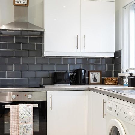 Fully Refurbished North Belfast Home 2 Eksteriør bilde